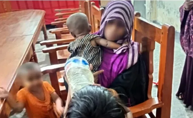 পিরোজপুরে ইউনিয়ন পরিষদে রেখে যাওয়া তিন শিশু ফিরল মায়ের কোলে